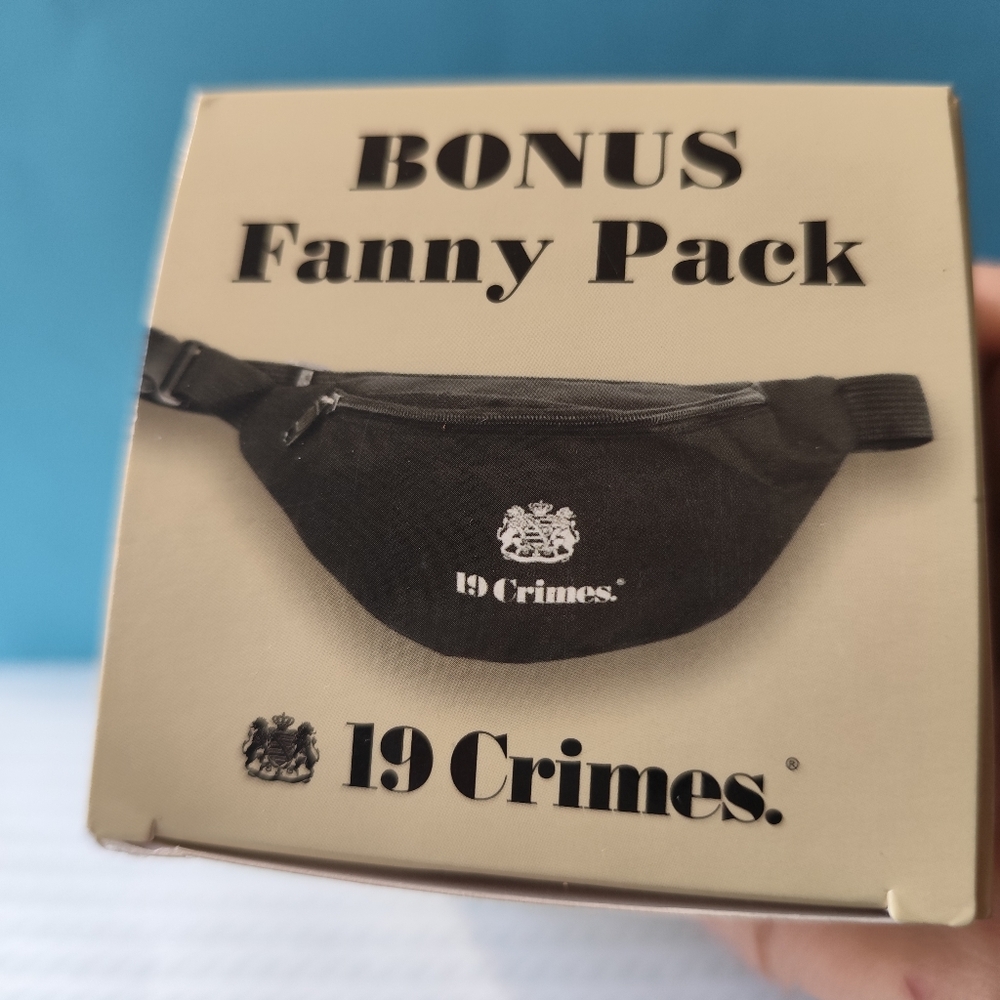 3/$25💙19 Crimes Black Fanny Pack